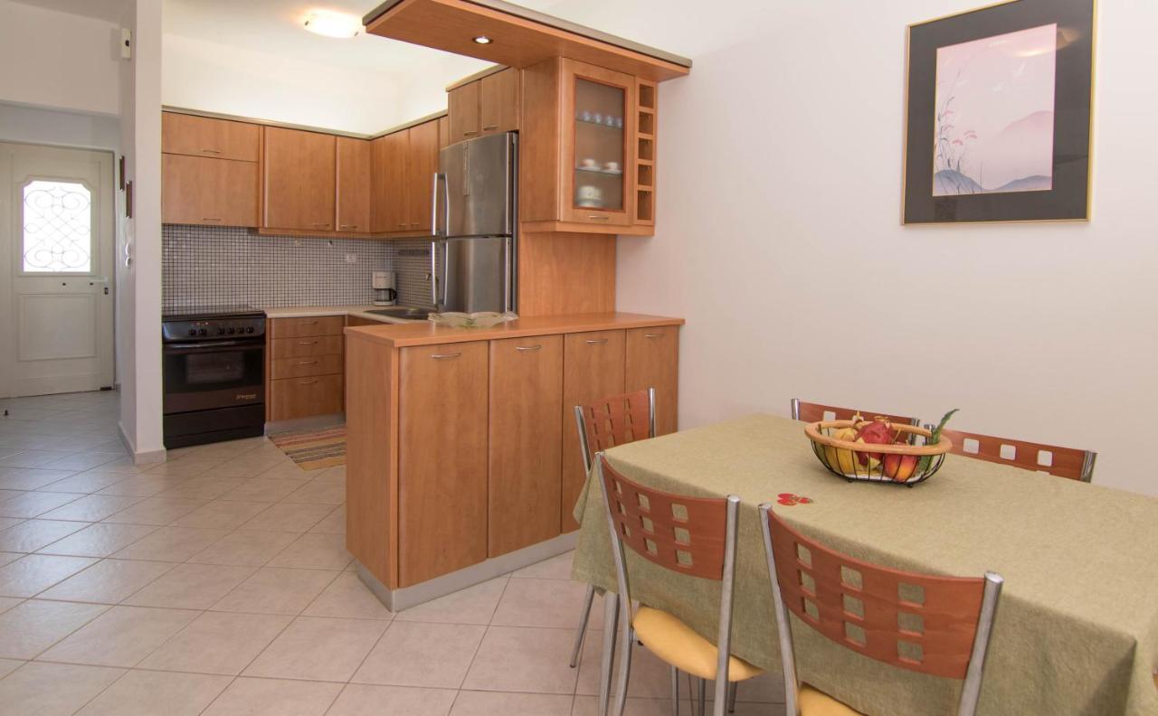 Fedra Apartments, View, Free Parking, 2Mins To Beach 팔레카스트론 외부 사진