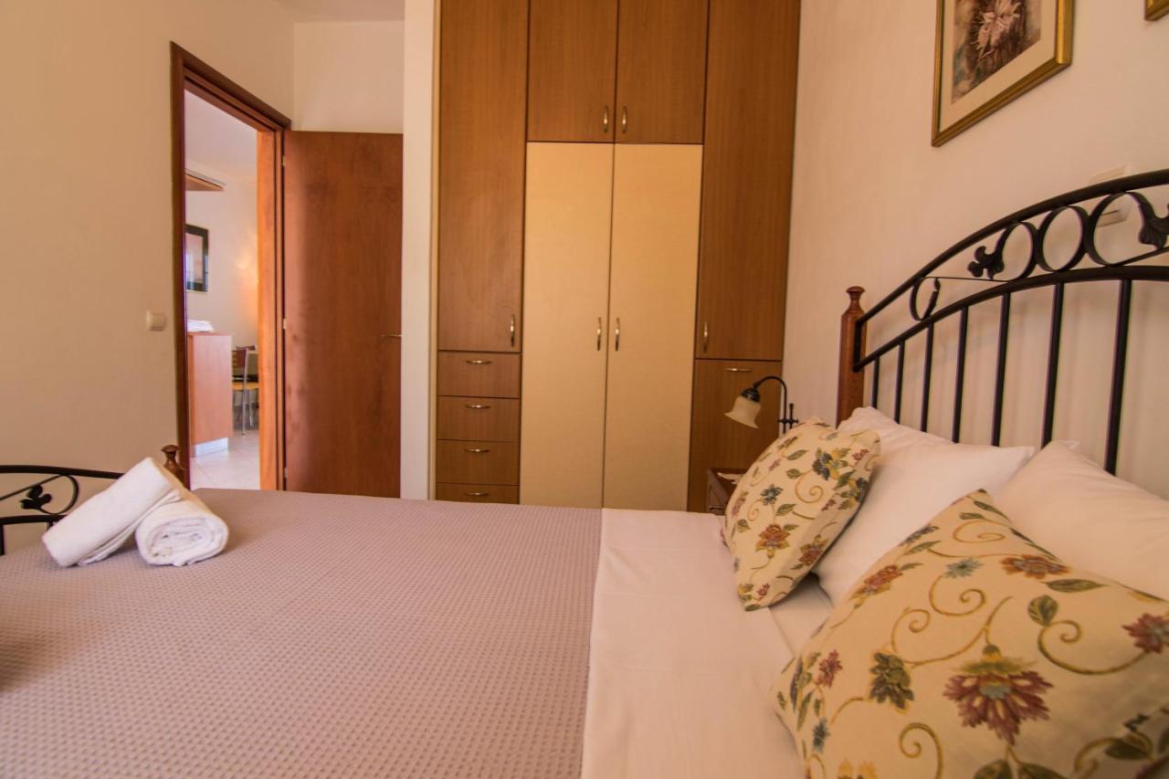 Fedra Apartments, View, Free Parking, 2Mins To Beach 팔레카스트론 외부 사진