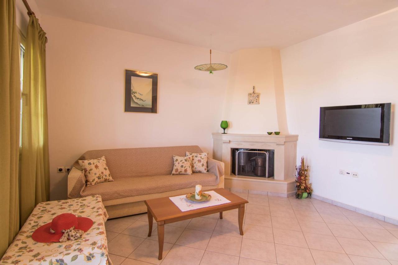 Fedra Apartments, View, Free Parking, 2Mins To Beach 팔레카스트론 외부 사진