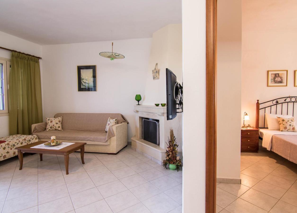Fedra Apartments, View, Free Parking, 2Mins To Beach 팔레카스트론 외부 사진